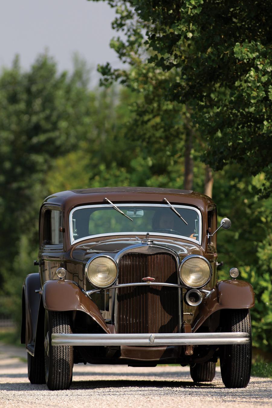  Lincoln Model KA 2-4-Passenger Coupe 1932 года  (фото 10 из 30)